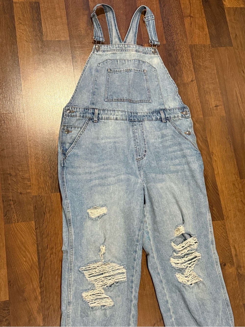 Wild Fable Light Wash Distressed Denim Overalls (size XL) - Picture 2 of 5
